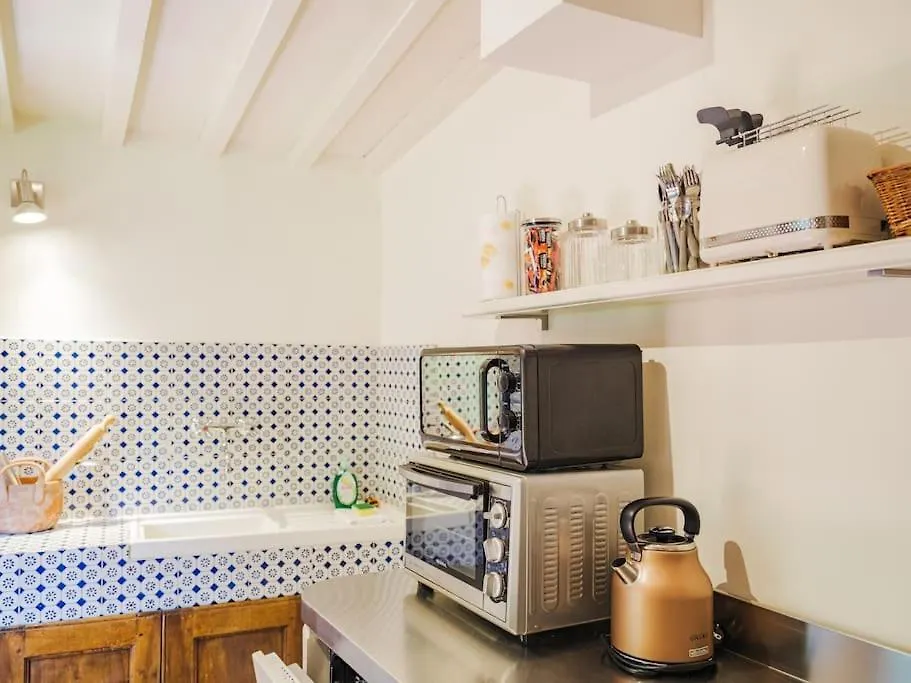 Casa Attilia - Green Cozy Corner On The City Walls フィレンツェ 0*,  イタリア
